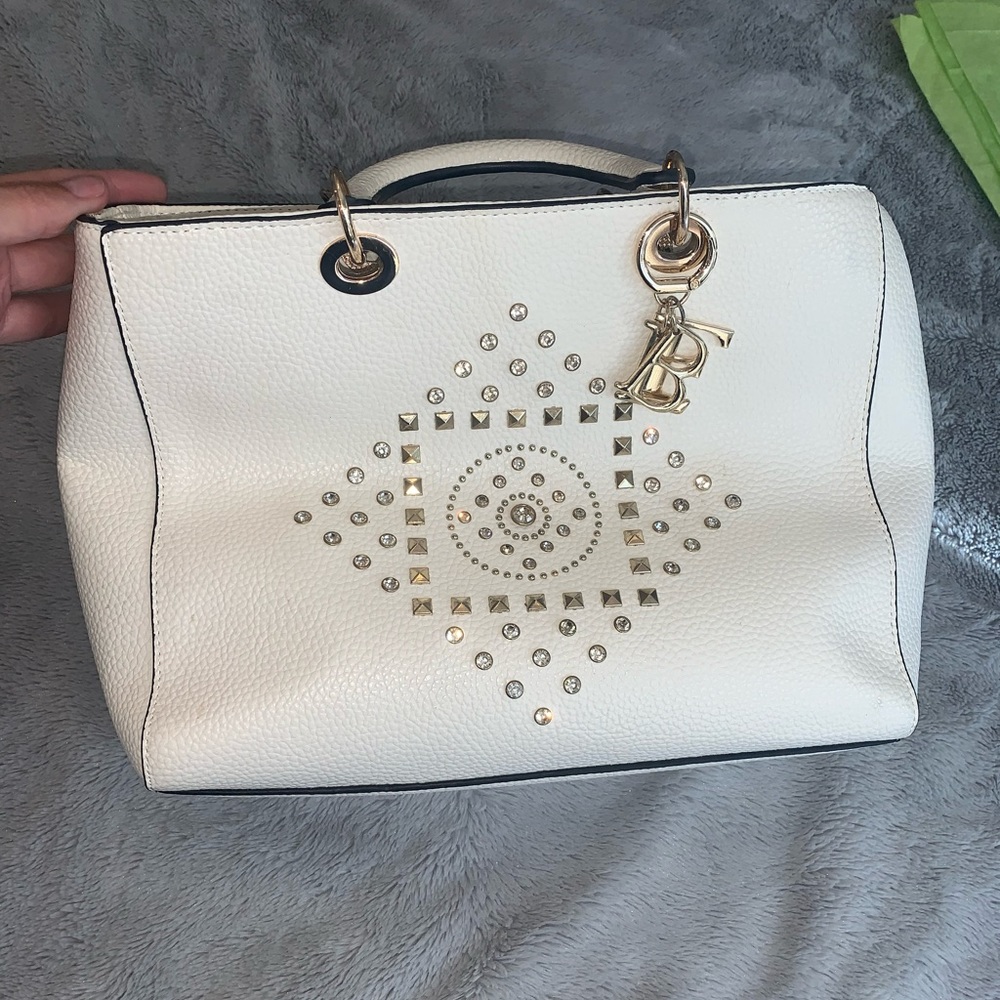 White & Gold Rhinestone Bag - Picture 13 of 13